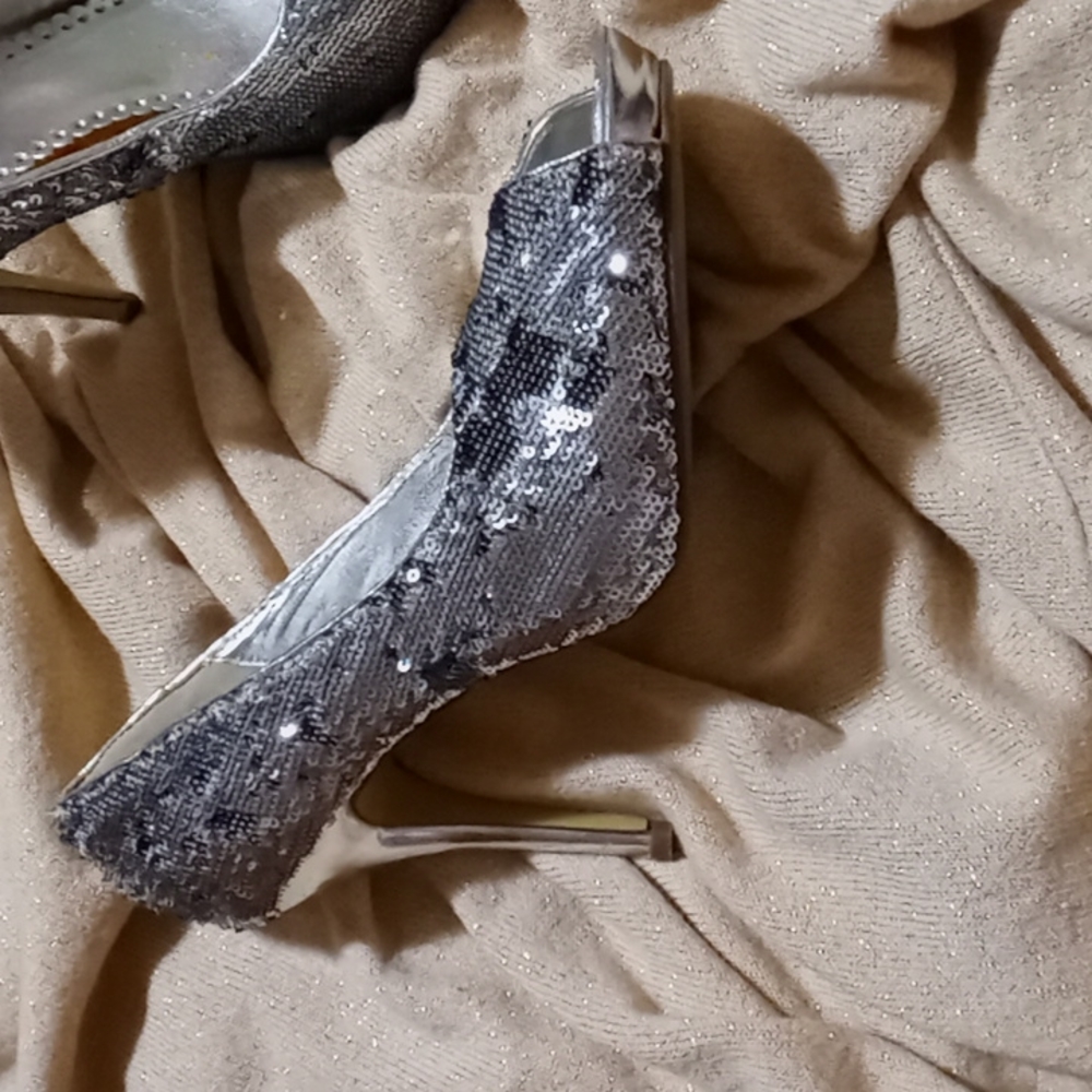Delicacy Heels - Picture 2 of 7